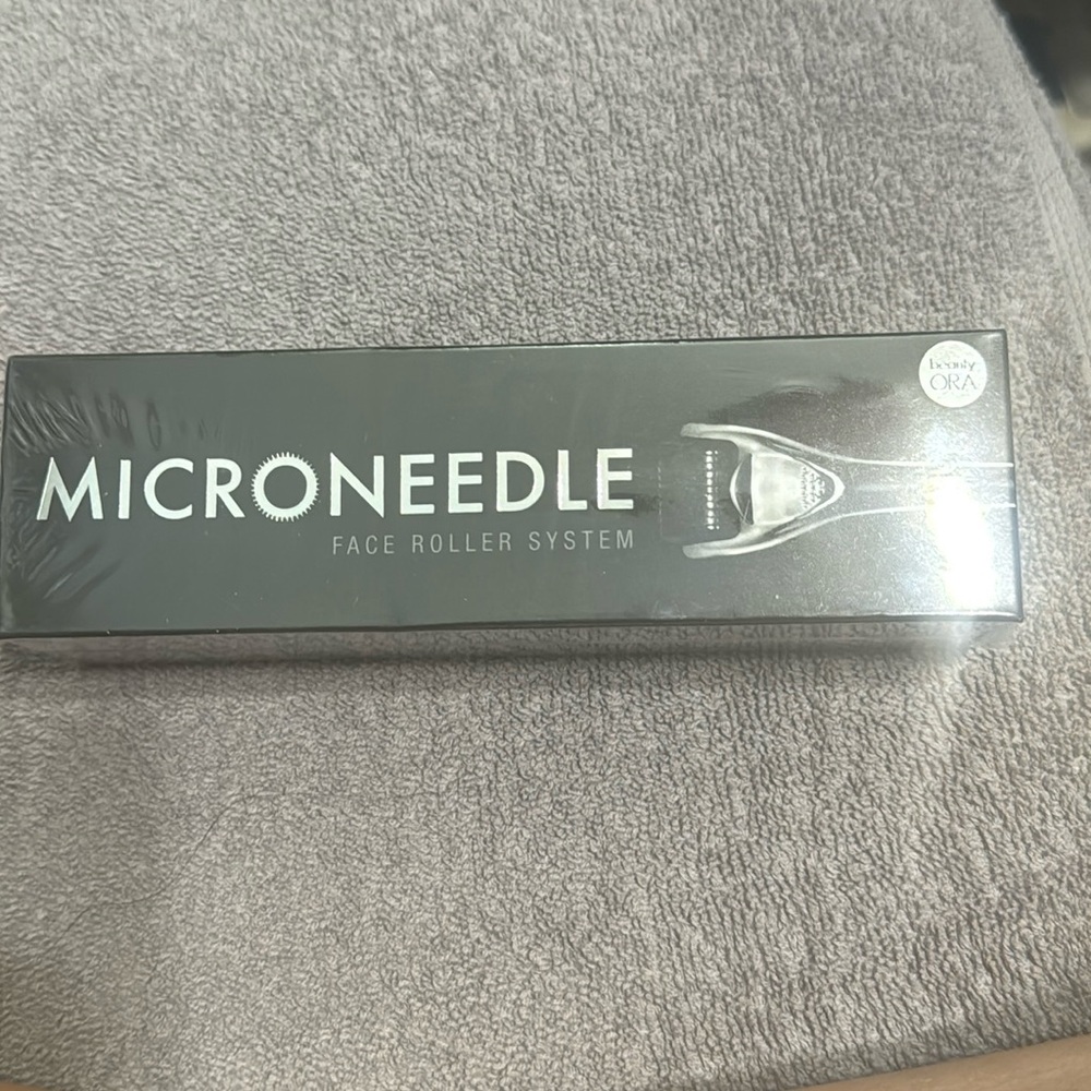 BNIB Ora Microneedle Roller System